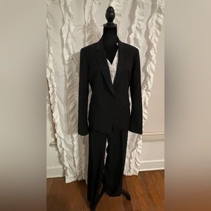 Ann Taylor women’s suit size 14 black